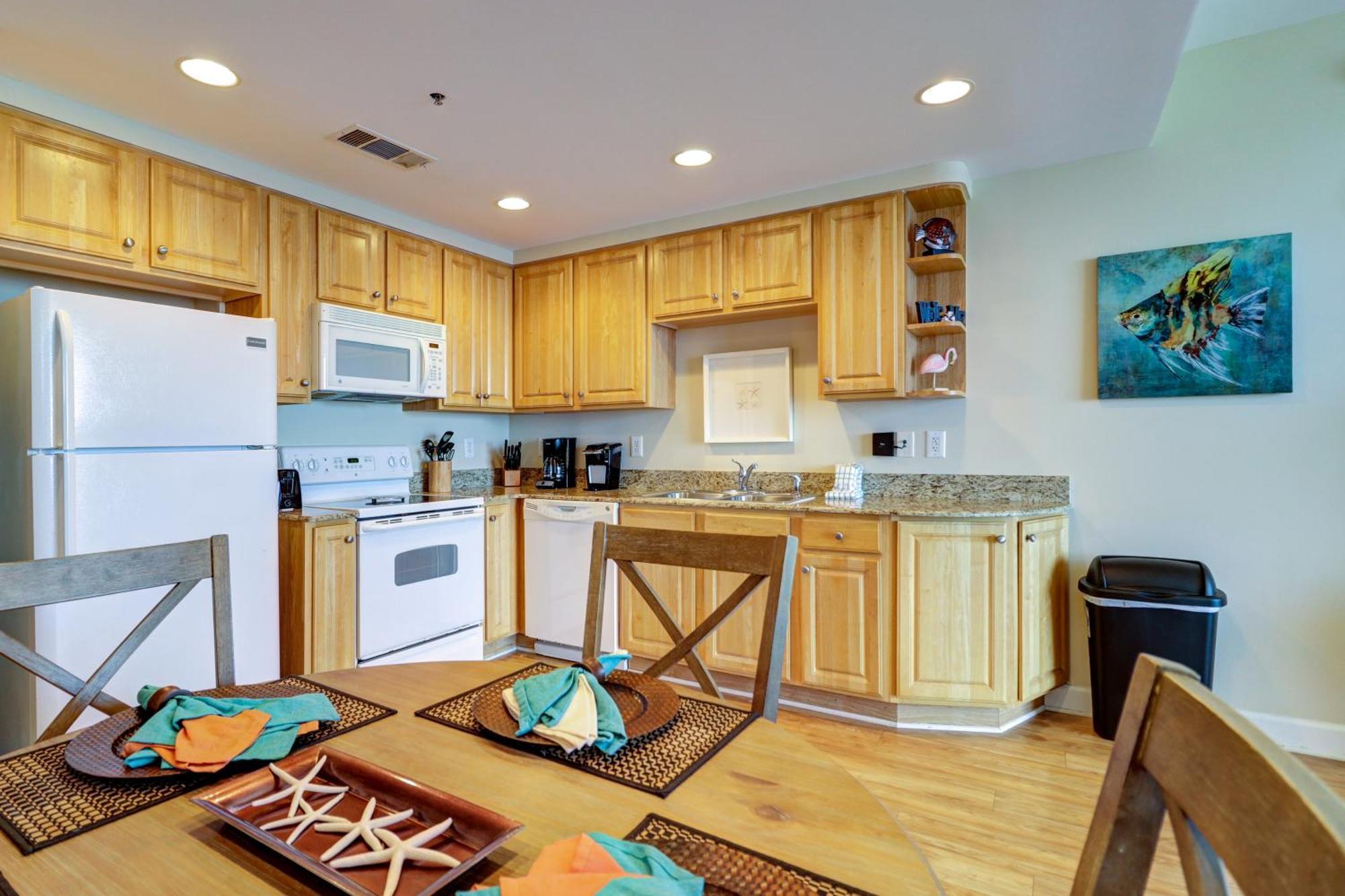 Gulf Front! 2 Bedroom 2 Ba! 11Th Floor Condo + Condo Amenities! بنما سيتي بيتش المظهر الخارجي الصورة